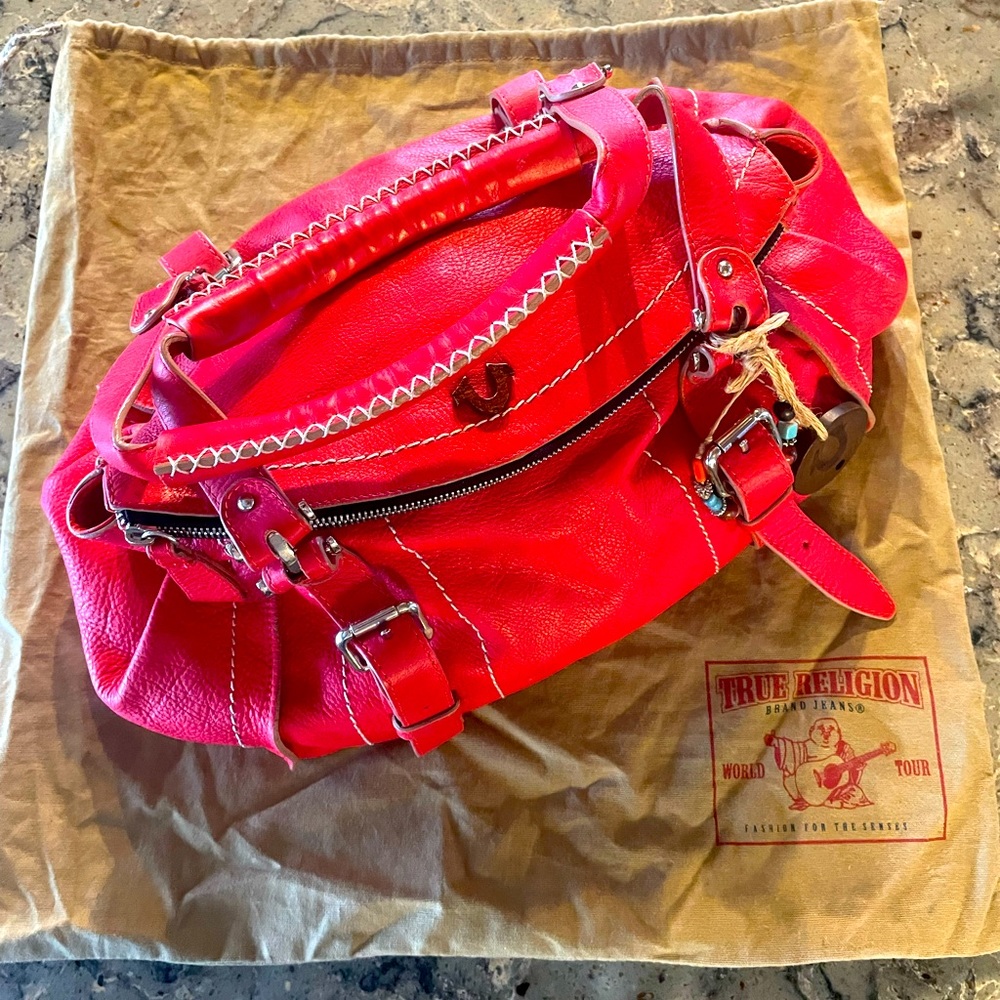 True Religion leather handbag in very good condition with dust cover.
